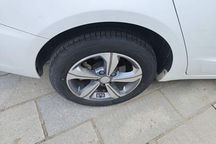 Used Geely Auto Emgrand GL 2018 1.8L DCT Elite Smart Connectivity Version Right Rear Wheel Hub