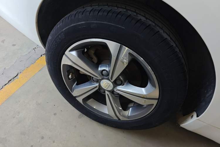 Used Geely Auto Emgrand GL 2018 1.4T DCT Elite Smart Connectivity Version Right Rear Wheel Hub