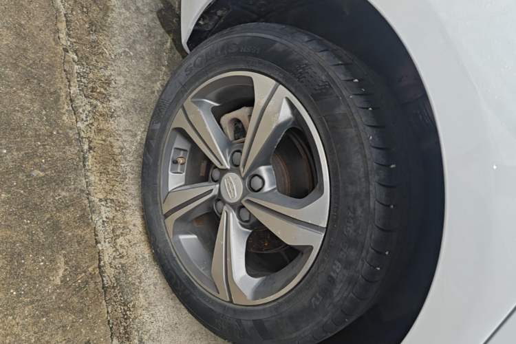 Used Geely Auto Emgrand GL 2018 1.4T DCT Elite Smart Connectivity Version Right Rear Wheel Hub
