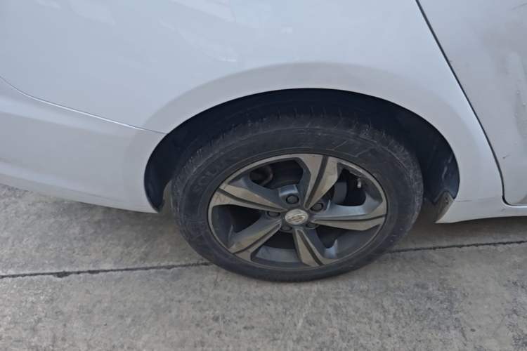Used Geely Auto Emgrand GL 2018 1.8L Manual Elite Smart Connectivity Version Right Rear Wheel Hub