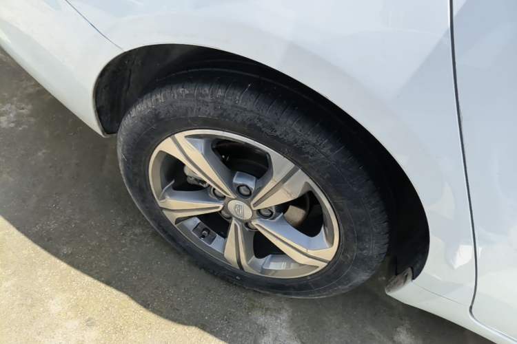 Used Geely Auto Emgrand GL 2018 1.8L DCT Elite Smart Connectivity Version Right Rear Wheel Hub