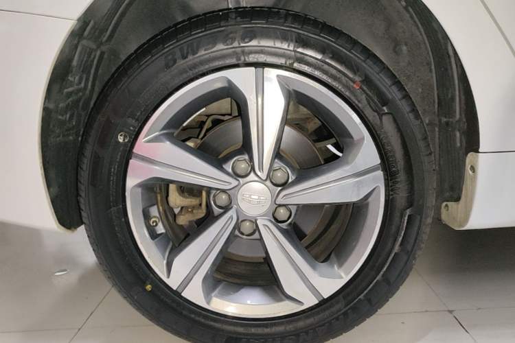 Used Geely Auto Emgrand GL 2018 1.4T DCT Elite Smart Connectivity Version Right Rear Wheel Hub