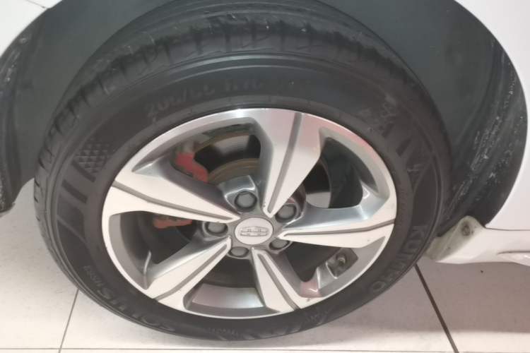 Used Geely Auto Emgrand GL 2018 1.4T DCT Elite Smart Connectivity Version Right Rear Wheel Hub