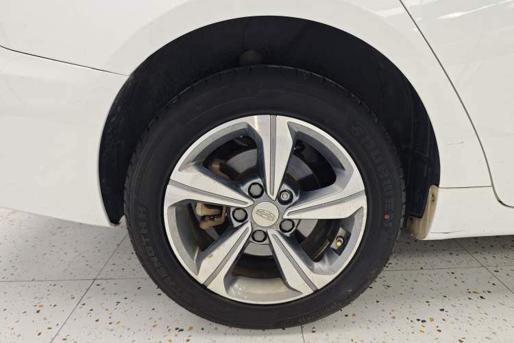 Used Geely Auto Emgrand GL 2018 1.8L DCT Elite Smart Connectivity Version Right Rear Wheel Hub