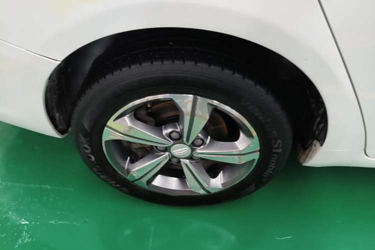 Used Geely Auto Emgrand GL 2018 1.8L DCT Elite Smart Connectivity Version Right Rear Wheel Hub