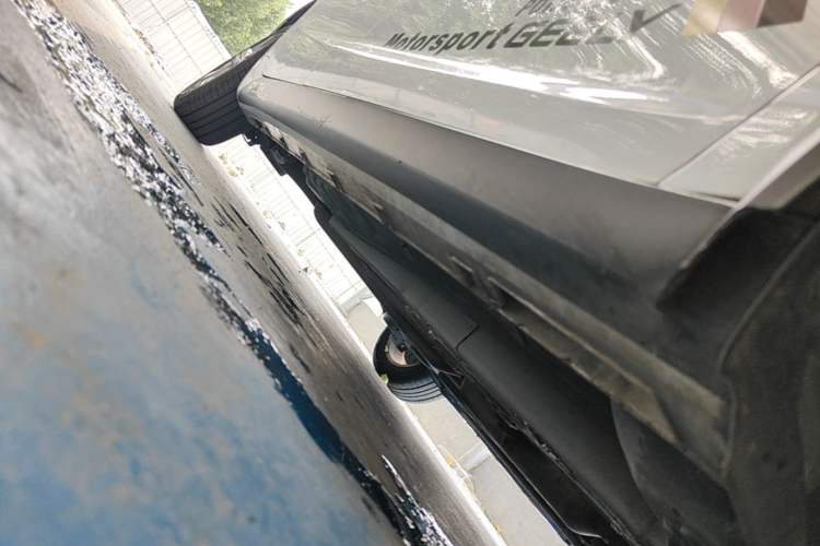 Used Geely Auto Emgrand GL 2018 1.8L Manual Elite Smart Connectivity Version Right Side Sill
