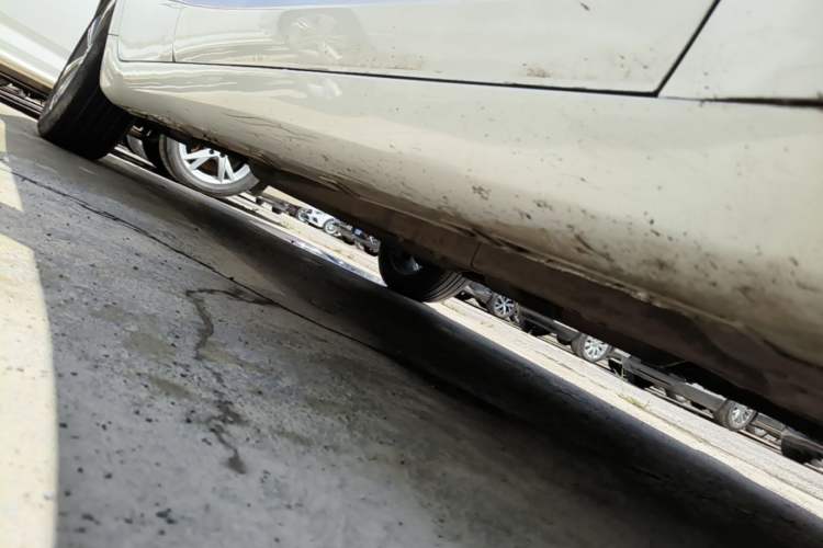 Used Geely Auto Emgrand GL 2018 1.8L DCT Elite Smart Connectivity Version Right Side Sill