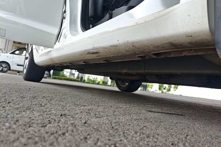 Used Geely Auto Emgrand GL 2018 1.8L Manual Elite Smart Connectivity Version Right Side Sill