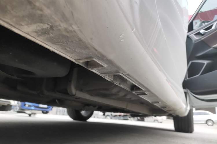Used Geely Auto Emgrand GL 2018 1.4T DCT Prestige Smart Connectivity Version Right Side Sill