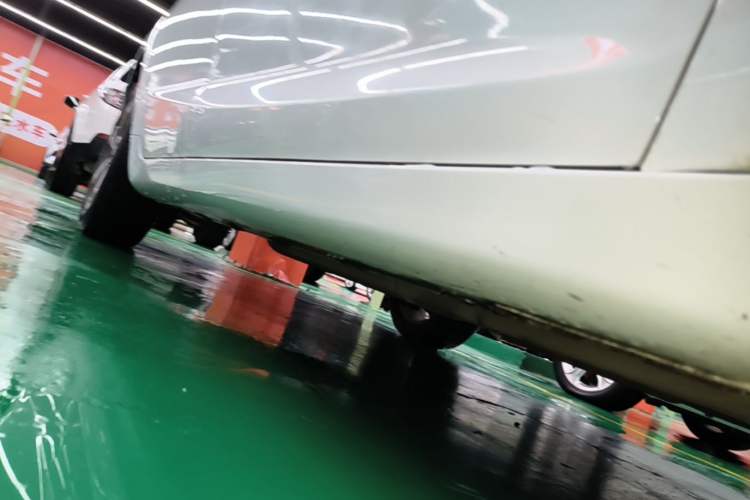 Used Geely Auto Emgrand GL 2018 1.8L DCT Elite Smart Connectivity Version Right Side Sill