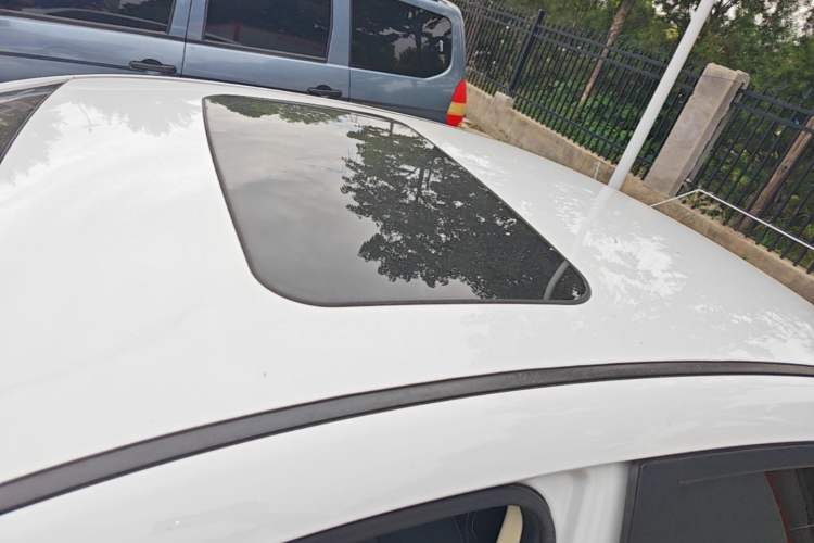 Used Geely Auto Emgrand GL 2018 1.4T Manual Elite Smart Connectivity Version Roof