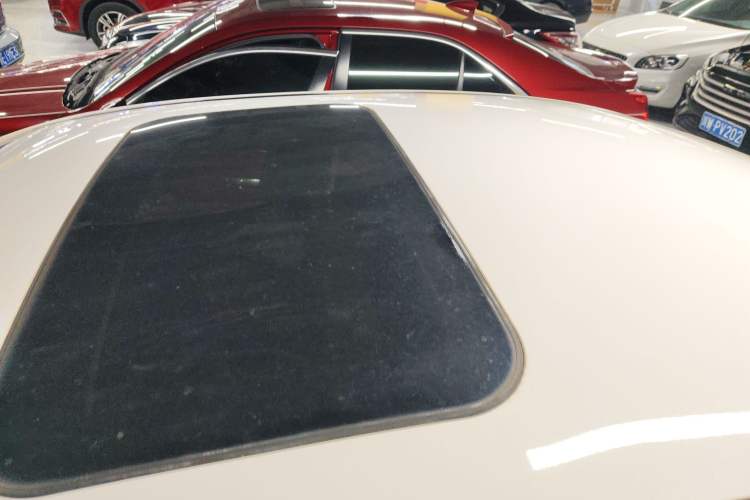 Used Geely Auto Emgrand GL 2018 1.4T DCT Elite Smart Connectivity Version Roof
