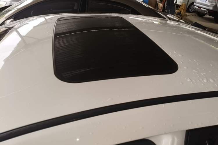 Used Geely Auto Emgrand GL 2018 1.4T Manual Elite Smart Connectivity Version Roof