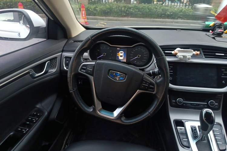 Used Geely Auto Emgrand GL 2018 1.8L DCT Elite Smart Connectivity Version Steering Wheel