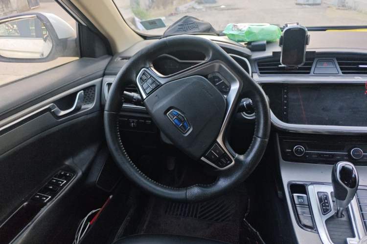Used Geely Auto Emgrand GL 2018 1.8L DCT Elite Smart Connectivity Version Steering Wheel