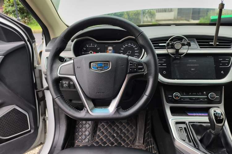 Used Geely Auto Emgrand GL 2018 1.4T Manual Elite Smart Connectivity Version Steering Wheel