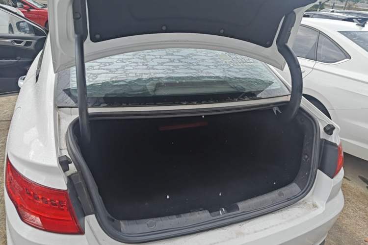 Used Geely Auto Emgrand GL 2018 1.4T DCT Elite Smart Connectivity Version Trunk