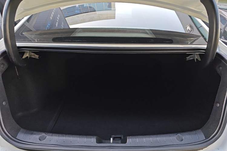 Used Geely Auto Emgrand GL 2018 1.4T DCT Elite Smart Connectivity Version Trunk