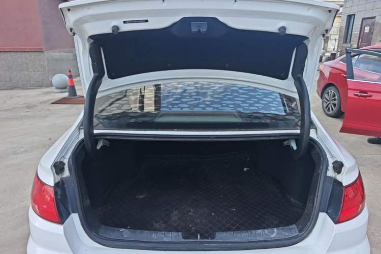 Used Geely Auto Emgrand GL 2018 1.8L Manual Elite Smart Connectivity Version Trunk