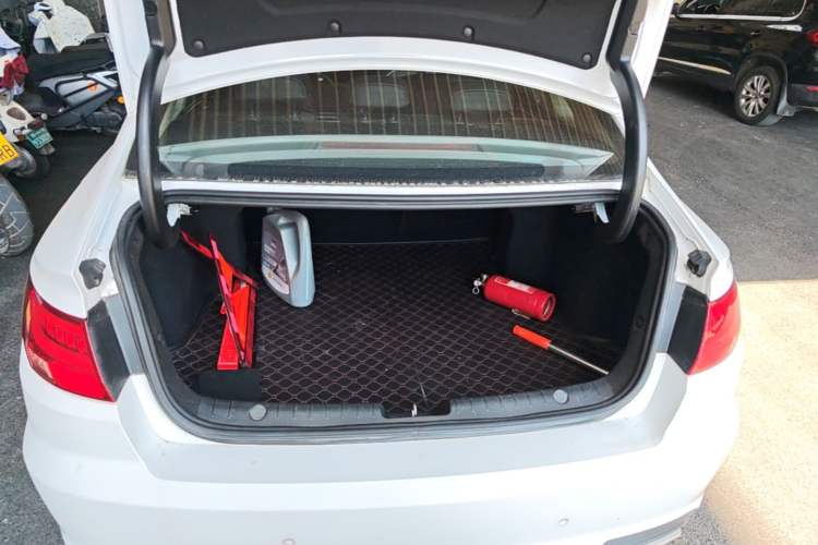Used Geely Auto Emgrand GL 2018 1.4T DCT Elite Smart Connectivity Version Trunk