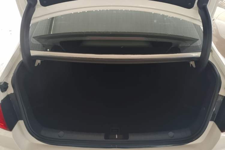 Used Geely Auto Emgrand GL 2018 1.4T Manual Elite Smart Connectivity Version Trunk