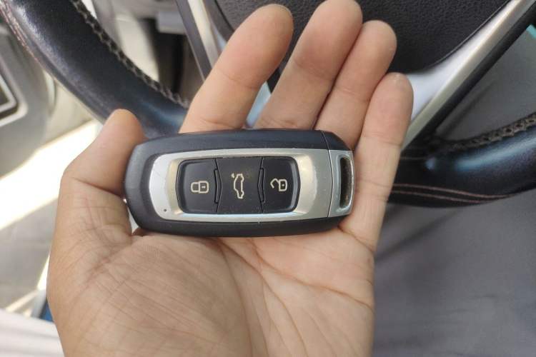 Used Geely Auto Emgrand GL 2018 1.8L DCT Elite Smart Connectivity Version Vehicle Key