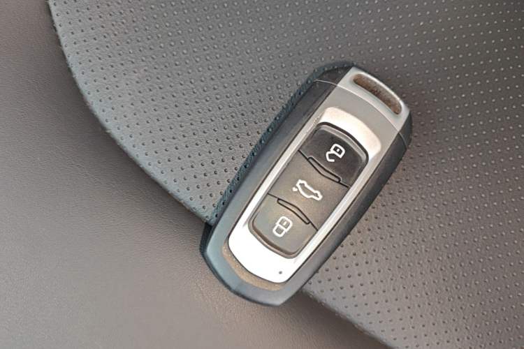 Used Geely Auto Emgrand GL 2018 1.4T Manual Elite Smart Connectivity Version Vehicle Key