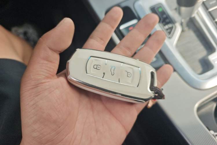 Used Geely Auto Emgrand GL 2018 1.8L DCT Elite Smart Connectivity Version Vehicle Key