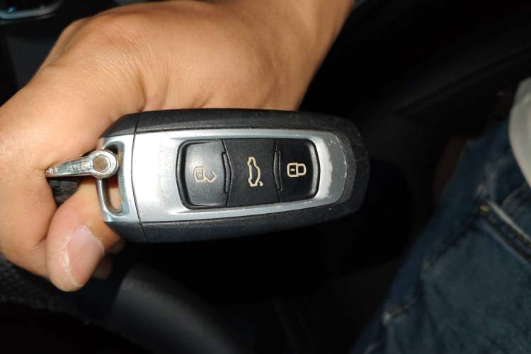 Used Geely Auto Emgrand GL 2018 1.4T DCT Prestige Smart Connectivity Version Vehicle Key
