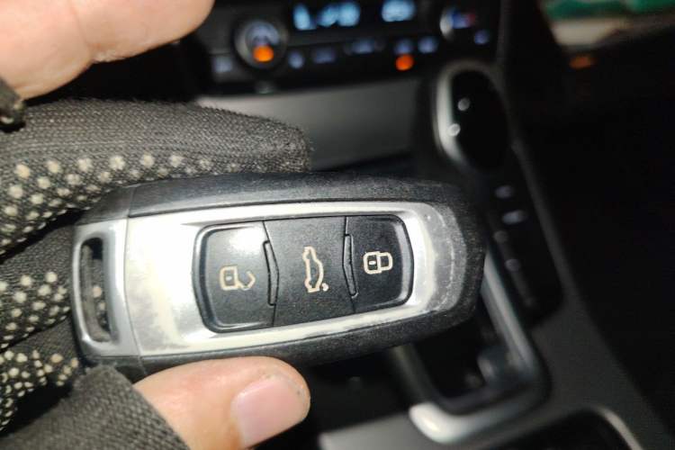 Used Geely Auto Emgrand GL 2018 1.8L DCT Elite Smart Connectivity Version Vehicle Key