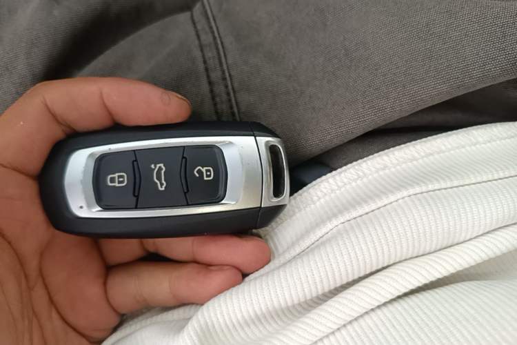 Used Geely Auto Emgrand GL 2018 1.4T Manual Elite Smart Connectivity Version Vehicle Key