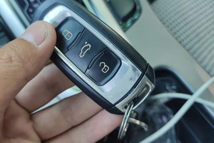 Used Geely Auto Emgrand GL 2018 1.4T DCT Prestige Smart Connectivity Version Vehicle Key