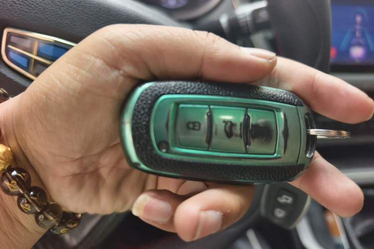 Used Geely Auto Emgrand GL 2018 1.8L Manual Elite Smart Connectivity Version Vehicle Key