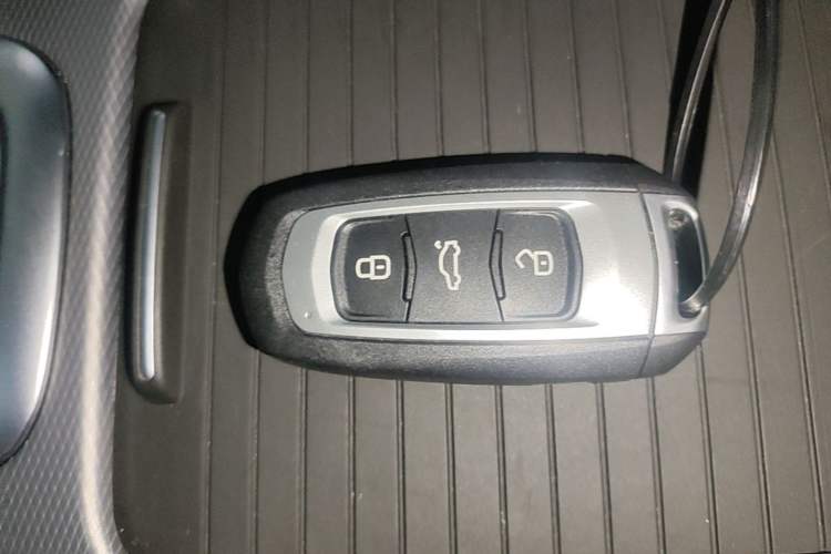 Used Geely Auto Emgrand GL 2018 1.4T DCT Elite Smart Connectivity Version Vehicle Key