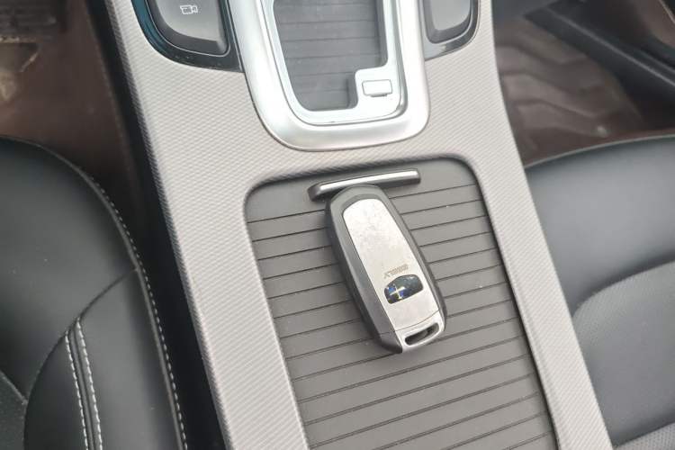 Used Geely Auto Emgrand GL 2018 1.8L DCT Elite Smart Connectivity Version Vehicle Key