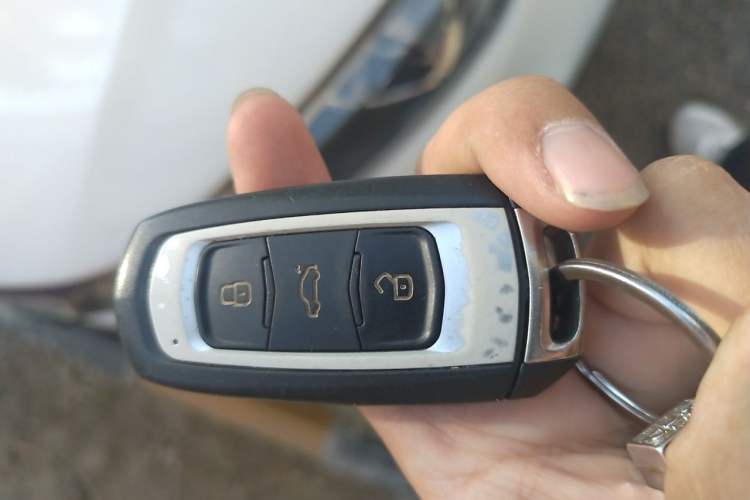 Used Geely Auto Emgrand GL 2018 1.4T Manual Elite Smart Connectivity Version Vehicle Key
