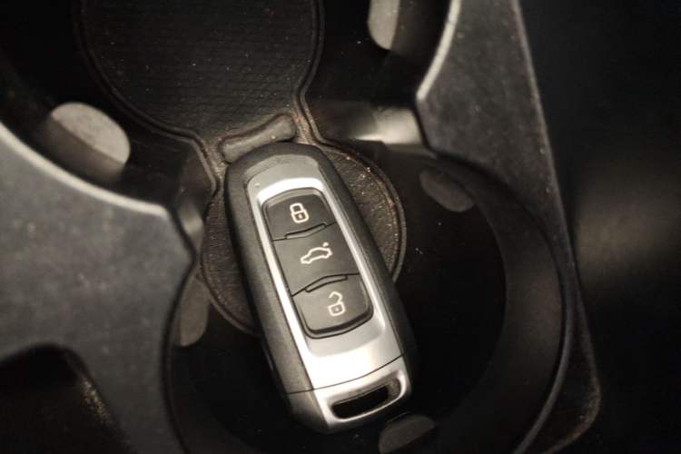 Used Geely Auto Emgrand GL 2018 1.4T DCT Elite Smart Connectivity Version Vehicle Key