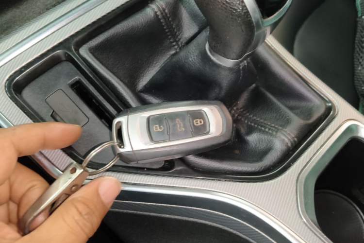 Used Geely Auto Emgrand GL 2018 1.4T Manual Elite Smart Connectivity Version Vehicle Key