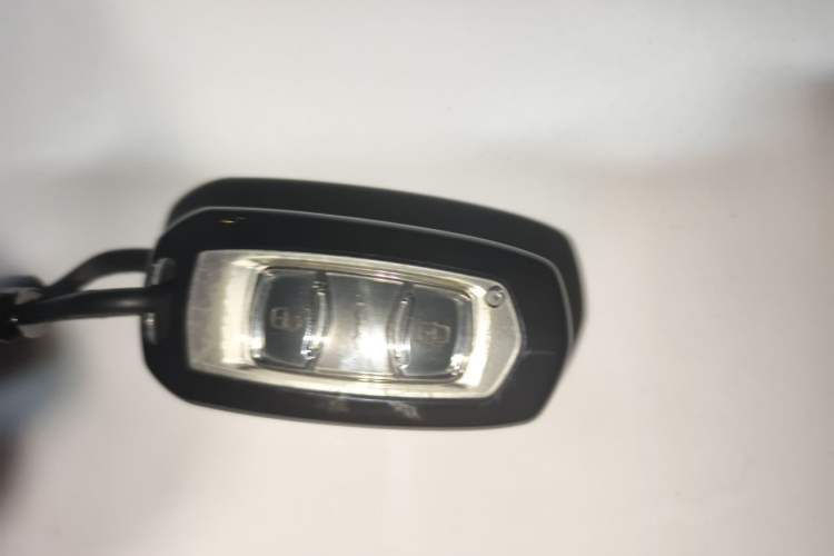 Used Geely Auto Emgrand GL 2018 1.8L Manual Elite Smart Connectivity Version Vehicle Key