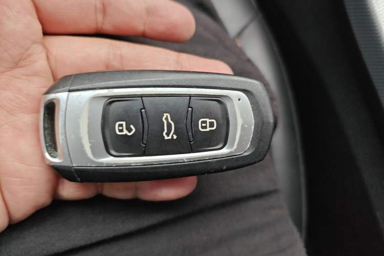 Used Geely Auto Emgrand GL 2018 1.4T DCT Prestige Smart Connectivity Version Vehicle Key