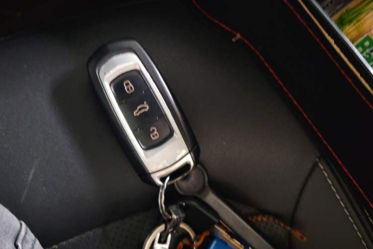 Used Geely Auto Emgrand GL 2018 1.8L DCT Elite Smart Connectivity Version Vehicle Key
