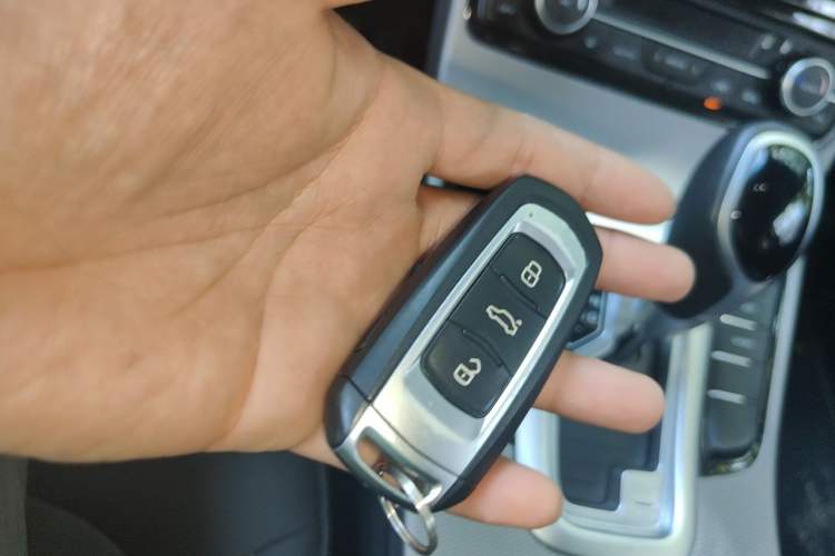Used Geely Auto Emgrand GL 2018 1.8L DCT Elite Smart Connectivity Version Vehicle Key