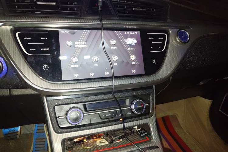 Used Geely Auto Emgrand GL 2018 1.4T Manual Elite Smart Connectivity Version Audio And AC Panel