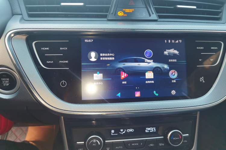 Used Geely Auto Emgrand GL 2018 1.4T DCT Elite Smart Connectivity Version Audio And AC Panel