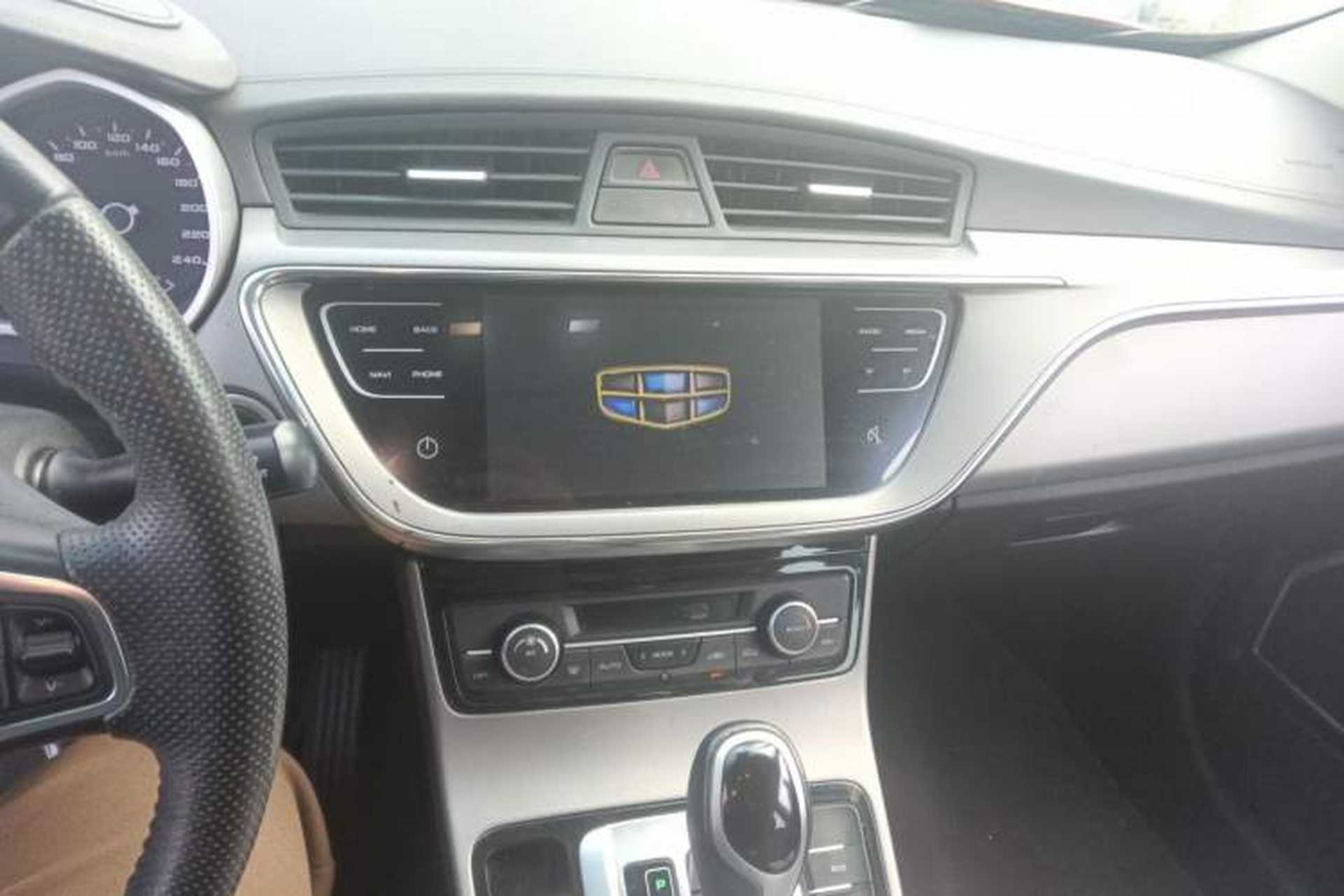 Used Geely Auto Emgrand GL 2018 1.4T DCT Elite Smart Connectivity Version Audio And AC Panel