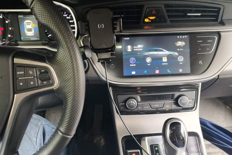 Used Geely Auto Emgrand GL 2018 1.8L DCT Elite Smart Connectivity Version Audio And AC Panel