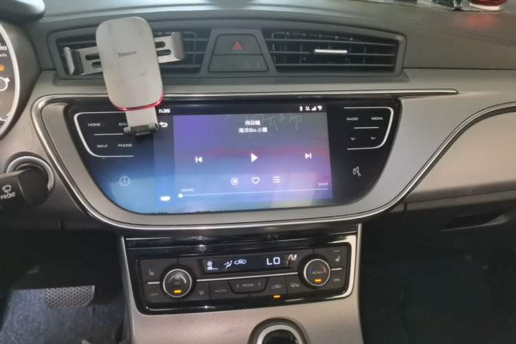 Used Geely Auto Emgrand GL 2018 1.4T DCT Prestige Smart Connectivity Version Audio And AC Panel