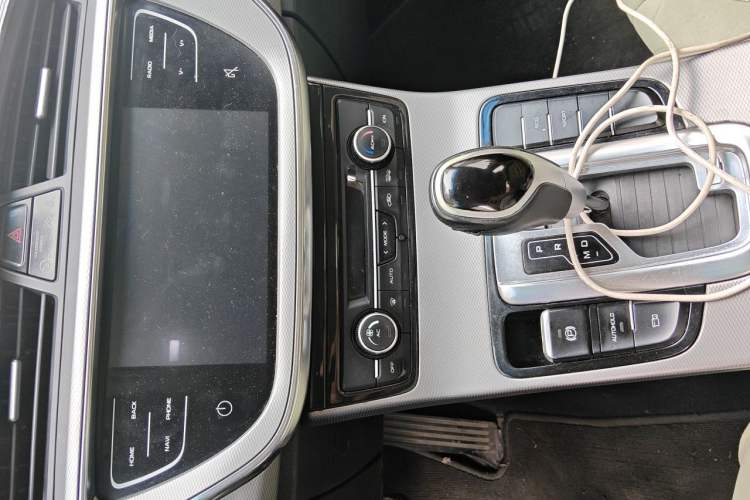 Used Geely Auto Emgrand GL 2018 1.8L DCT Elite Smart Connectivity Version Audio And AC Panel