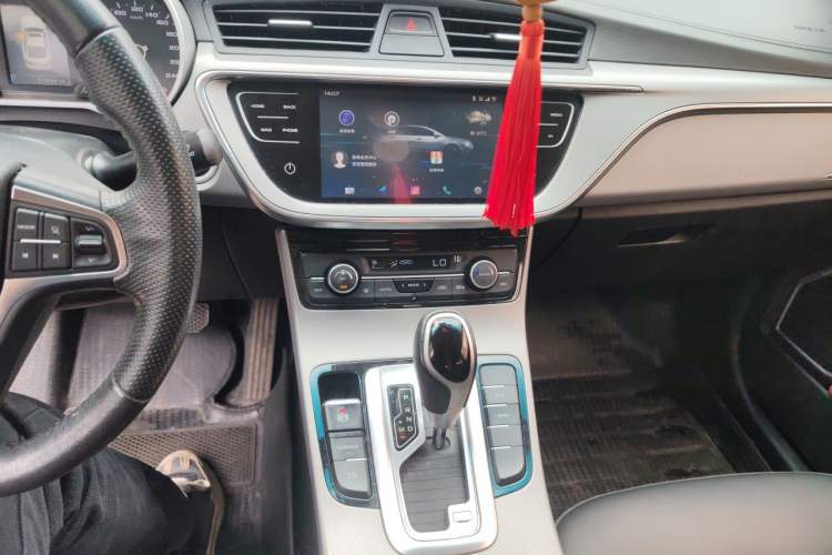 Used Geely Auto Emgrand GL 2018 1.8L DCT Elite Smart Connectivity Version Audio And AC Panel