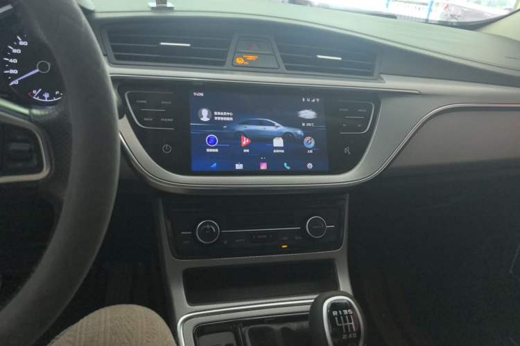 Used Geely Auto Emgrand GL 2018 1.8L Manual Elite Smart Connectivity Version Audio And AC Panel